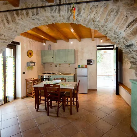 Villa Il Nido Delle Rondini Testico Exterior foto